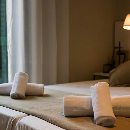 Four Petals Boutique Appartement *