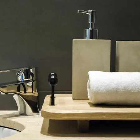 Apartment Four Petals Boutique Barcelona